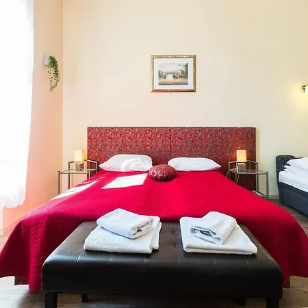 Charming And Historic Old Town - One Bedroom Zadar